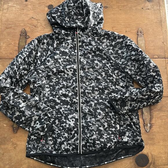 Tommy Hilfeger Sport Women’s Full Zip Black Camo Hooded Windbreaker Size Large - Picture 2 of 10